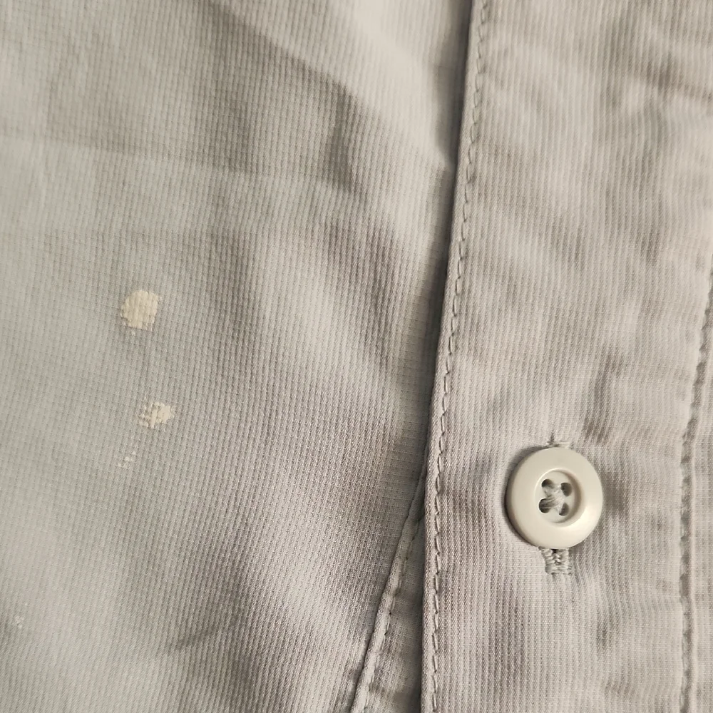 3/$20 Realtree Fishing Light Gray Button Down Shirt